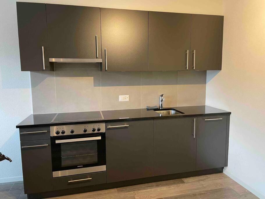 Proche Lausanne: Studio Bien Equipe Apartment Prilly Exterior foto