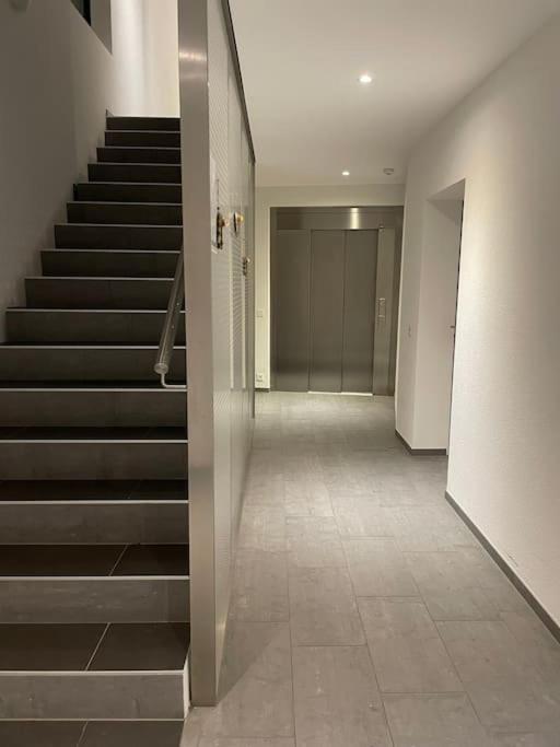 Proche Lausanne: Studio Bien Equipe Apartment Prilly Exterior foto