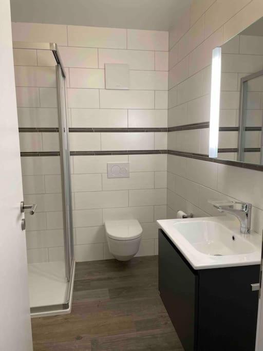 Proche Lausanne: Studio Bien Equipe Apartment Prilly Exterior foto