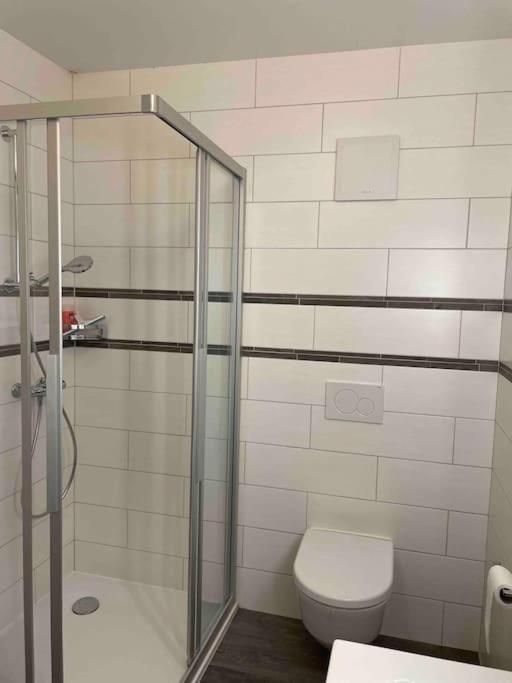 Proche Lausanne: Studio Bien Equipe Apartment Prilly Exterior foto
